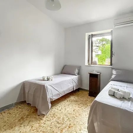 Holiday home Cozy In With Wifi *